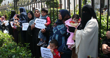 بالفيديو وقفة احتجاجية لأهالى الصيادين المختطفين