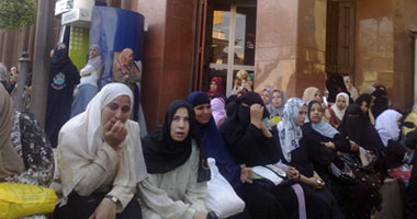 استمرار اعتصام عمال المنصورة أسبانيا 