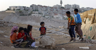 أطفال فلسطين يصنعون من الأنقاض بسمة ومرحاً