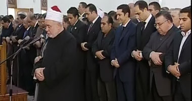 بالفيديو..تشييع جثمان حفيد الرئيس فى جنازة مهيبة