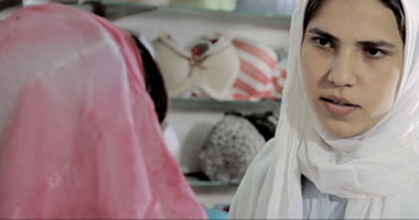 المخرج محمد حماد ينتهى من فيلم "أحمر باهت"