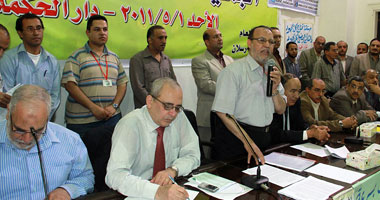 بالصور ..اشتباكات فى عمومية الأطباء بسبب الإضراب