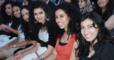 بعد لقائه بأعضاء القومى للمرأة .. سألنا الستات "عايزين أيه من الرئيس"؟