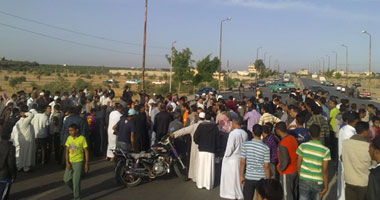 أهالى طهطا يقطعون طريق أسوان القاهرة السريع