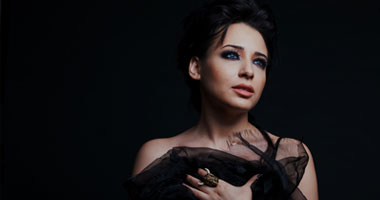 ساندى تستعد لـ"محبطة" فى إيطاليا
