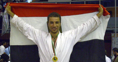 بطل مصر والعالم للكاراتيه يستعد لبطولة إنجلترا الدولية المفتوحة