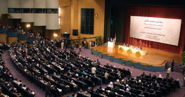 ننشر وثيقة مبادئ الدستور الجديد التى عرضها مؤتمر "مصر الأول".. تتضمن 20 بندا.. وتطالب بضمان مدنية الدولة.. وحماية دستورية للمرافق العامة والإستراتيجية وعدم جواز خصخصتها
