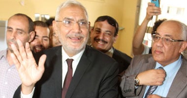  مواطنة لأبو الفتوح: "طلعنا من صفايح الزبالة اللى إحنا عايشين فيها"