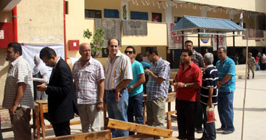 عودة التصويت بالبطاقات المنتهية بدائرة الرمل بالإسكندرية