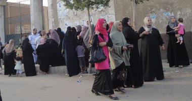 ناخبة تُعرب عن غضبها بعد تغيير لجنتها مرتين بمدينة نصر