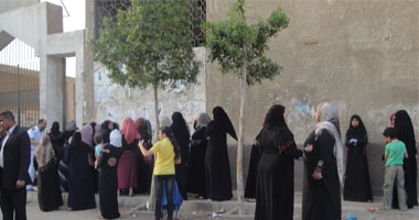تأخر بدء التصويت بلجان البراجيل بسبب تأخر القضاة 