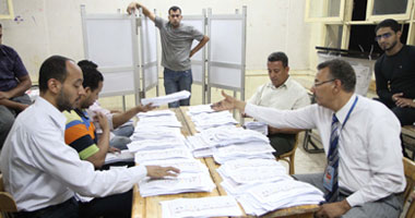 شفيق الأول بإحدى اللجان بالمعادى وصباحى الثانى
