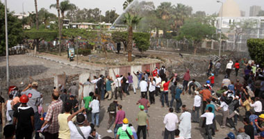 الاتحاد العام لنقابات عمال مصر الحر يدين أحداث العباسية  