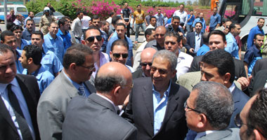 عمرو موسى: يجب بناء منظومة تأمينية جديدة تضمن للعامل تحديد المعاش الذى يناسبه.. وأنوى إنشاء 20 مركز تدريب وتأهيل لخدمة الصناعات الصغيرة والمتوسطة.. ويجب تغيير منظومة التعليم الفنى الزراعى فى مصر 