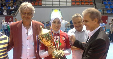سيدات الأهلى بطلات كأس مصر للطائرة