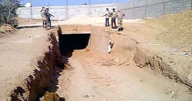 ضبط فلسطينيين بسيناء تسللا عبر أنفاق رفح