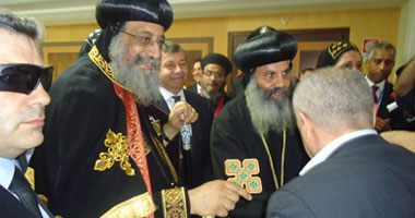 البابا ووفد الكنيسة القبطية يغادرون مطار ميلانو عائدين للقاهرة