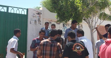 اليوم.. "حركة صرخة طالب تغيير" بسوهاج تنظم وقفة لتخفيض مواد الثانوية