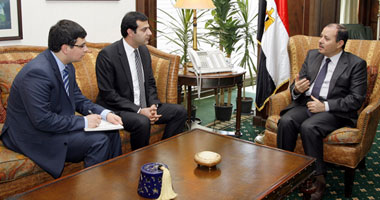 وزير الإعلام يلتقى مستشار رئيس الوزراء التركي