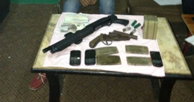 ضبط 36 قطعة سلاح ونصف كيلو حشيش وتنفيذ 2395 حكما متنوعا بحملة فى سوهاج