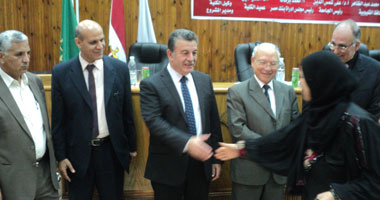 دورة تدريبية لرفع كفاءة ممرضات بالمستشفى جامعة بنها
