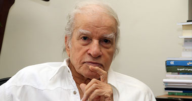فى ذكرى رحيله.. تعرف على "شريعة الحب" فى سخرية أحمد رجب