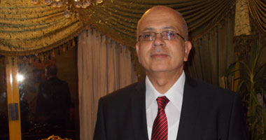 احذر.. الجلوس لفترات طويلة يعرضك لجلطات الأوردة العميقة.. اعرف إزاى تتجنبها