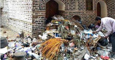آثار رشيد تهددها القمامة بالبحيرة