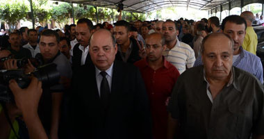 صابر عرب يتقدم جنازة الفنان الراحل حسين الإمام