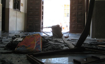 نائب رئيس جامعة المنصورة يزور مصابى الأمن الإدارى 