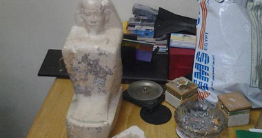 جمارك المطار تضبط آثارا مصرية قبل تهريبها لسويسرا