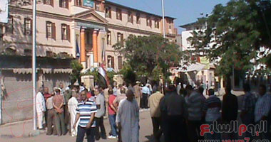 غياب مندوبى السيسى وصباحى عن "مدرسة الزاوية" بالشرابية
