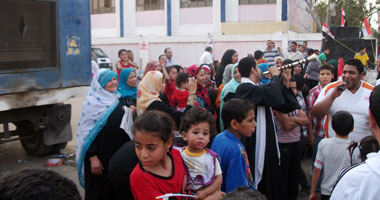 بالصور.. احتفال الناخبين بالإسماعيلية على أنغام المزمار البلدى