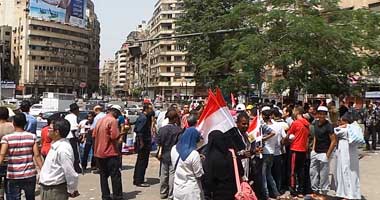 المواطنون يتوافدون على "التحرير" للاحتفال بتنصيب السيسى