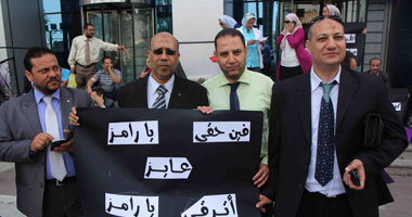 النقابة العامة للبنوك تواصل اتصالاتها لتلبية مطالب عمال"الأهلى"