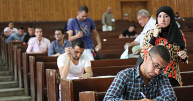 إجراءات مشددة للأمن الإدارى بـ"عين شمس" فى أول أيام الامتحانات
