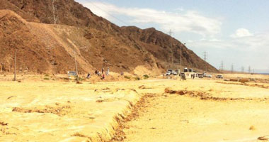 إعادة فتح طريق نوبيع طابا بعد غلقه 5 ساعات بسبب الأمطار