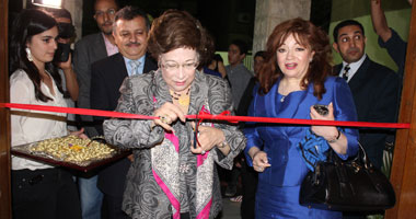 بالصور.. معرض طلاب مدرسة دار التربية.. "أصالة بلادى أرسمها بألوانى"