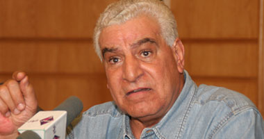 حواس يكرم عالم آثار أمريكيا 