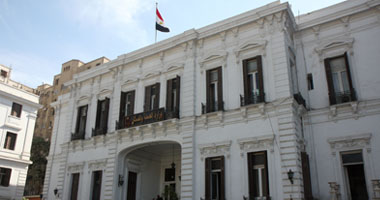 الصحة تؤكد على ضرورة ارتداء الكمامة بعد تطعيم كورونا للحماية من العدوى