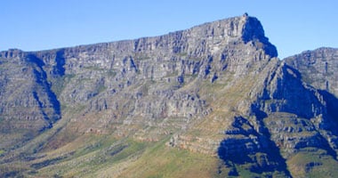 جزء من جبال سان جابرييل بولاية كاليفورنيا يتحول لمعلم وطنى
