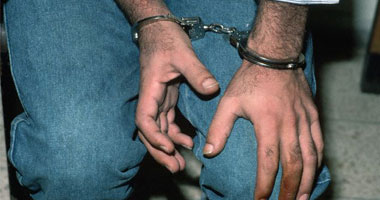 ضبط 4 متهمين هاربين من قضايا جنايات بالبحيرة