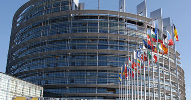 طفلة عمياء تعين مترجمة فورية فى البرلمان الأوروبى
