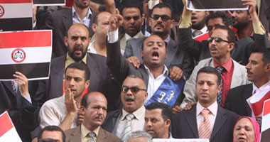 تجمع أكثر من 2000 محام أمام محكمة طنطا 