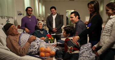 أحمد حلمى فى  مصرى بيحب مصر وبيعشق ترابها.. اتنصب عليه وزهق وتعب.. والغريبة ماقدرش يسيبها عشان شرب من مية الحنفية