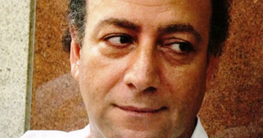 وحيد الطويلة يكتب:   أن تأكل من صحن السيد الرئيس