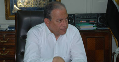 محافظ أسيوط يوقف أعمال هدم مصنع قديم 
