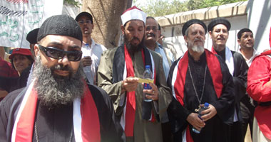 1000 مسلم ومسيحى فى مسيرة ضد الطائفية بالمنيا