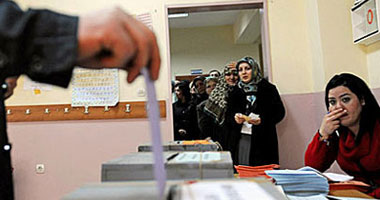 أهم الأخبار العربية والعالمية حتى منتصف الليل.. انطلاق الانتخابات التركية العامة رسميًا فى الخارج.. زلزال بقوة 3 درجات على مقياس ريختر يضرب منطقة البقاع اللبنانية.. ومحاولة دولية لوقف إطلاق النار فى السودان