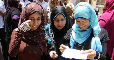 اللغة الإنجليزية ترسم البسمة على وجوه طلاب الثانوية العامة 